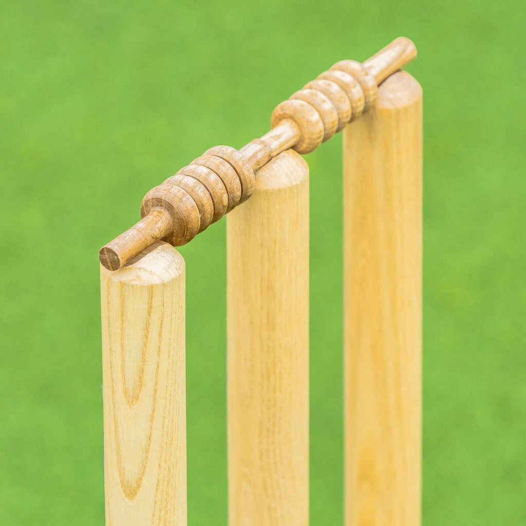 FORTRESS Forza Spring Back Cricket Stumps â Freestanding Wicket Set