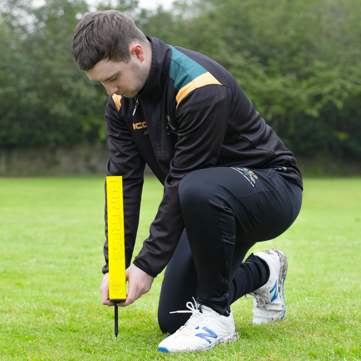 FORTRESS Flexi Cricket Stumps [Multi Pack with Base] | Cricket Training Equipment | Suitable for Bowling & Fielding Drills