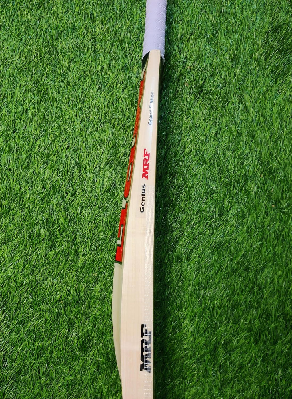 Willow Maste Livesporting Mrf Grand Edition Size 6 English Willow Cricket Bat for 12-14 Yrs (1 kg)